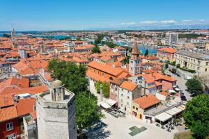 Nespecifikovaný výhled na destinaci Zadar nebo výhled na město při pohledu z apartmánu