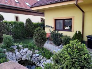 A garden outside Apartmán Slnečnica