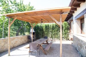 Patio lub wspólna przestrzeń na świeżym powietrzu w obiekcie Casas Rurales El Caminante