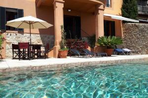 The swimming pool at or close to Magic Place