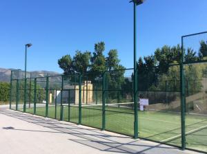 Tenis a/nebo squash v ubytování Arabiluk nebo okolí
