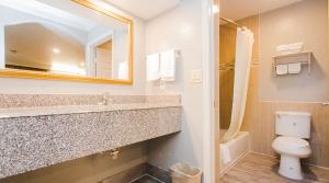 Koupelna v ubytování Executive inn Bacliff