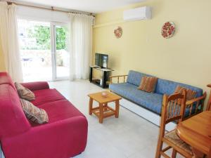 Fotografie z fotogalerie ubytování Empuriaapparts Rosimar v destinaci Empuriabrava