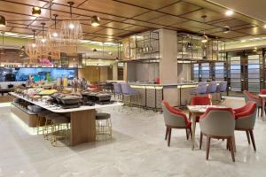 Restaurace v ubytování Novotel Suites Yogyakarta Malioboro