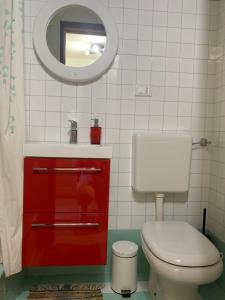 Łazienka w obiekcie BnButler - Navigli Apartment - Vicolo Lavandai