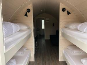 Danhostel Maribo客房内的一张或多张床位