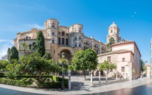 Afbeelding uit fotogalerij van Suite Homes Uncibay Square in Málaga