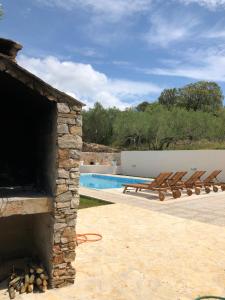 Bazén v ubytovaní Holiday Home Antonija alebo v jeho blízkosti
