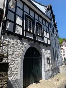 Das Gebäude in dem sich das Privatzimmer befindet