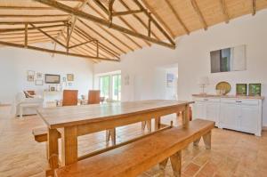 TV a/nebo společenská místnost v ubytování Morgado do Quintão