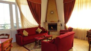 A seating area at Hotel Kastro
