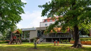 Vonkajšia záhrada v ubytovaní LH Parkhotel Hluboka Nad Vltavou Congress & Wellness