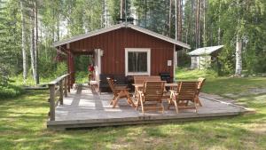 Zahrada ubytování Kaijonselän mökit Pyhitty