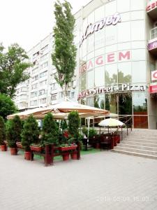 Gallery image of 1 кімнатні просторі апартаменти біля Сіті- центру 2 поверх 9 поверхового будинку in Mykolaiv
