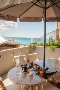 Nespecifikovaný výhled na moře nebo výhled na moře při pohledu z prázdninového domu