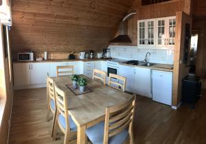 Kuchyň nebo kuchyňský kout v ubytování Bakkevik Brygge