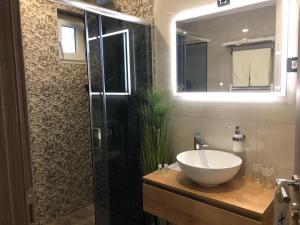 Koupelna v ubytování Luxury rooms Lira