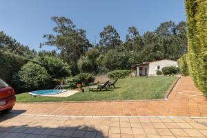 Piscina de la sau aproape de Casa Costaneira