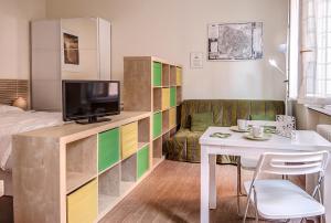 Kuchyň nebo kuchyňský kout v ubytování UR-NEST Corte Galluzzi