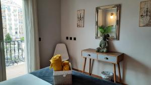 Posteľ alebo postele v izbe v ubytovaní Apartamento Capri Los Boliches Wifi gratis Beach 100m