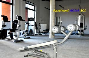 Posilňovňa alebo fitness centrum v ubytovaní Kołobrzeg, Aqua Sol Polanki Park, Strand 300 m, Schwimmbad, Fitness, Parkplatz, Terasse