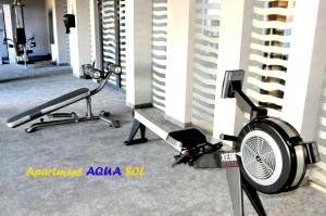 Posilňovňa alebo fitness centrum v ubytovaní Kołobrzeg, Aqua Sol Polanki Park, Strand 300 m, Schwimmbad, Fitness, Parkplatz, Terasse
