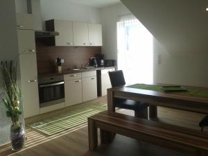 Kuchyň nebo kuchyňský kout v ubytování Haus Senel