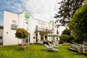 Garður fyrir utan Hotel Hubertus