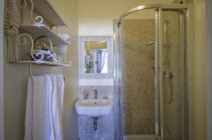 Kylpyhuone majoituspaikassa Il Sole Antico