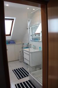 Ένα μπάνιο στο Altstadtflair +26 φωτογραφίες
