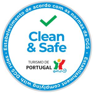 um rótulo para limpeza e segurança em PortoSense Ribeira no Porto