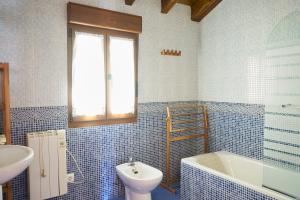 San Pedro Villoria tesisinde bir banyo