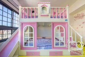 Llit o llits en una habitació de J.S 23