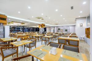 Restaurace v ubytování Numa Konaktepe Hotel - All Inclusive