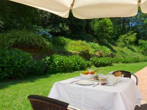 Vonkajšia záhrada v ubytovaní Hotel EntreRobles