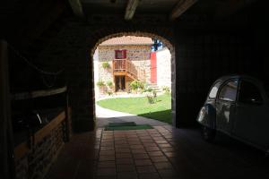 Gallery image of Ferme des Entremains in Mardore