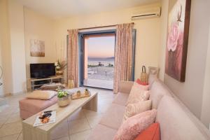 Et opholdsområde på Trapezaki Villas, Seafront Accommodation