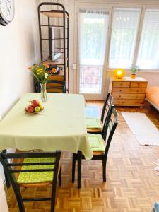 Posedenie v ubytovaní Sétány Apartman