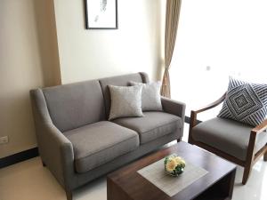 Istumisnurk majutusasutuses Cebu Cozy Ocean View 1BR,17th,pool,Wifi,Mactan
