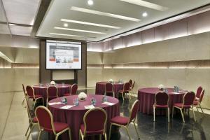 Foto da galeria de Crowne Plaza Amman, an IHG Hotel em Amã