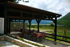 Gallery image of Camp Hotel Lake Views in Plav