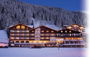 Gallery image of Hotel Enzian by Alpeffect Hotels in Zauchensee