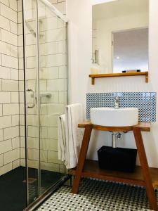 A bathroom at Boreal Porto Gaia - Patio & Pool