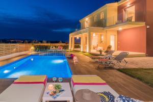 Bazén v ubytovaní Kaletzia villas alebo v jeho blízkosti