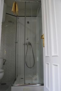Ένα μπάνιο στο Estudio Puerta del Sol Esparteros
