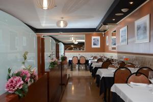 Restoran ili drugo mesto za obedovanje u objektu Casa feliu