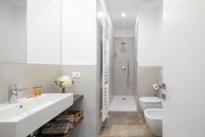 A bathroom at Residenza Ai Ferrari