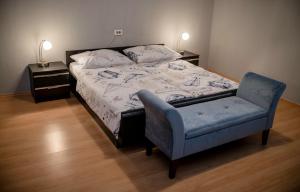 Postel nebo postele na pokoji v ubytování Apartments Debelić