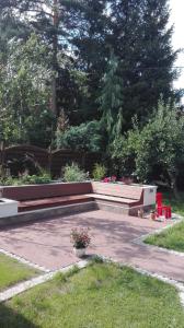 Vonkajšia záhrada v ubytovaní Brzoza i Świerk z widokiem na góry