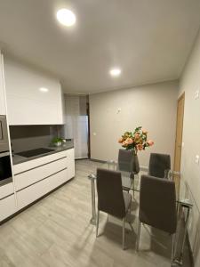 Kuchyňa alebo kuchynka v ubytovaní Apartamento Centro Ciudad Pontevedra